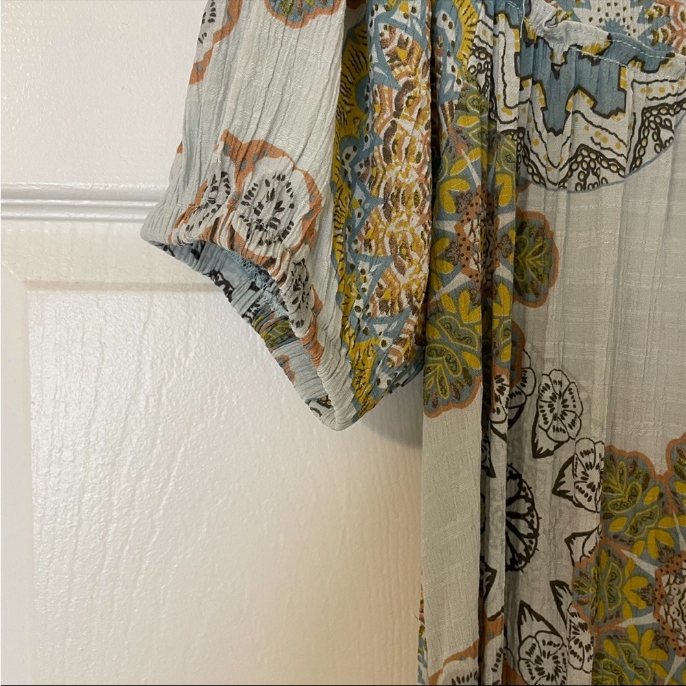Women’s GiGio Medallion Print Shirt Dress Side Slit Snap Front Size Small - Picture 7 of 10